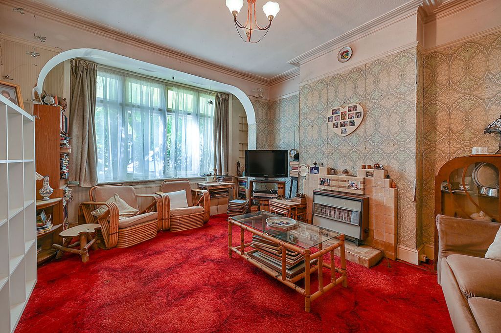 Property photo 1 of 11