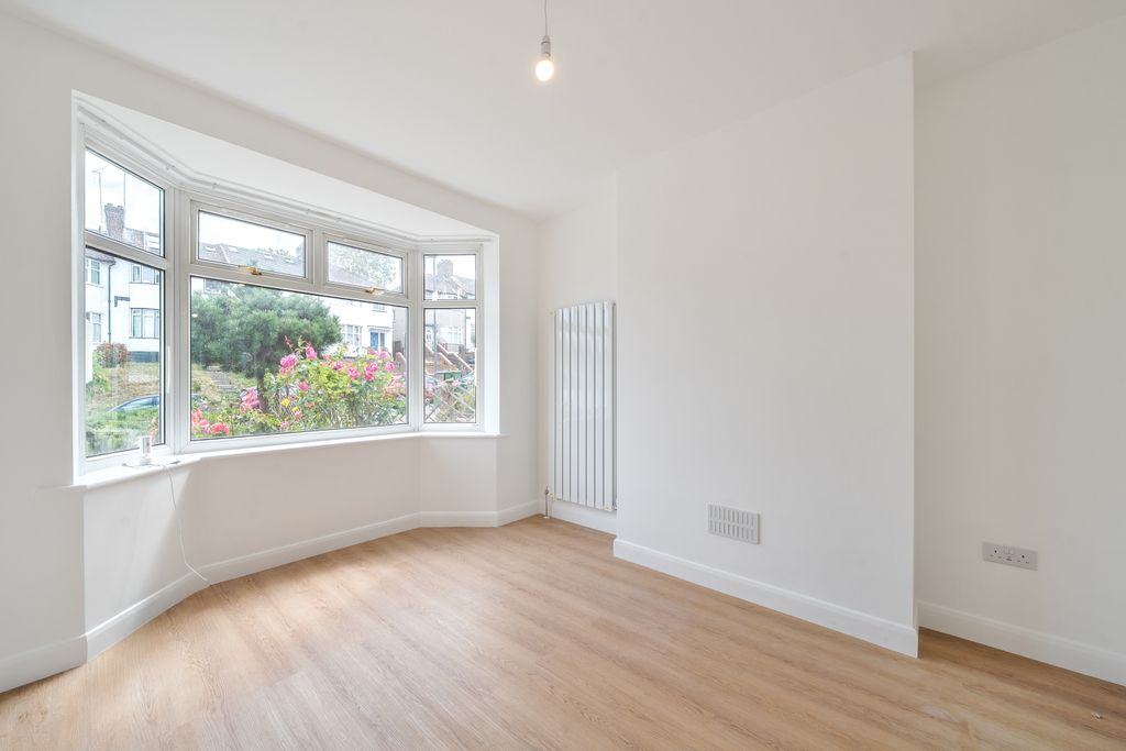 Property photo 2 of 19 1515470-4-6Aa1441...