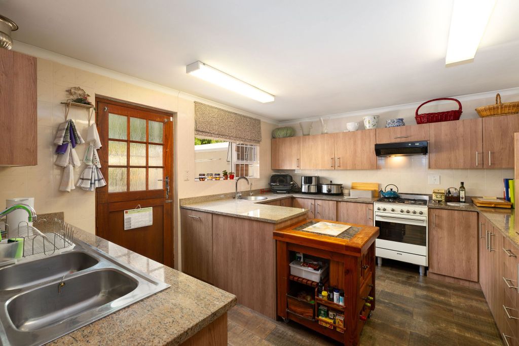 Property photo 3 of 50 St1719811