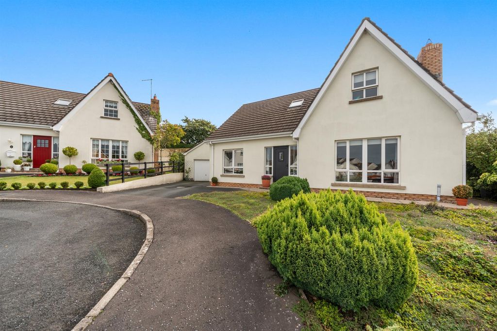 Property photo 2 of 29 6 Drummond Brae, Ballynahinch 03.Jpg