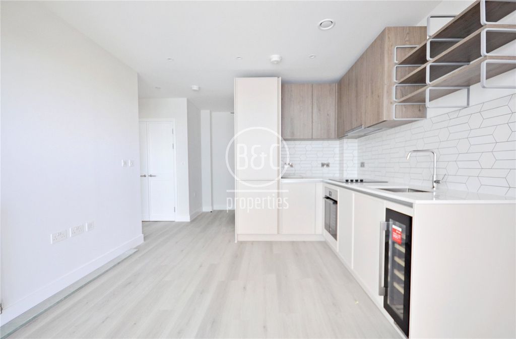 Property photo 3 of 8 Picture No. 02