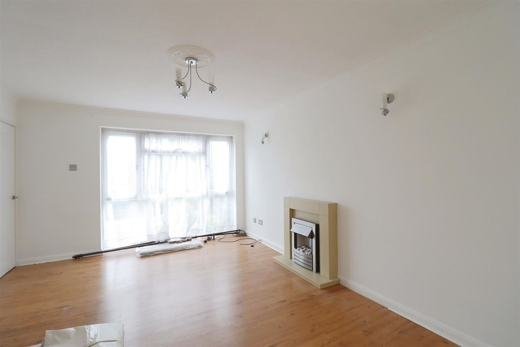 Property photo 3 of 12 Img_5408.Jpg
