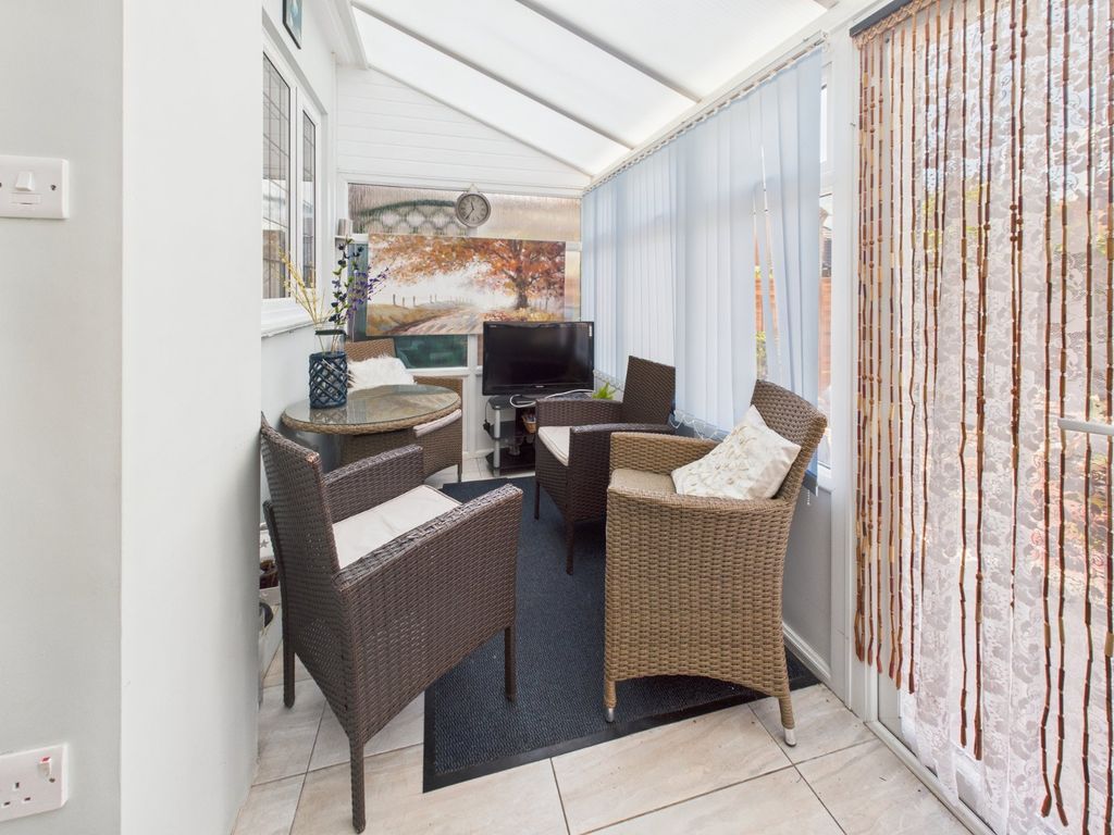 Property photo 3 of 12 Conservatory