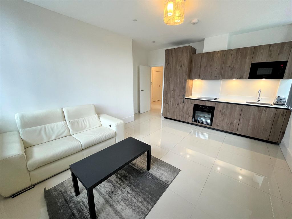 Property photo 1 of 5 Bedroom