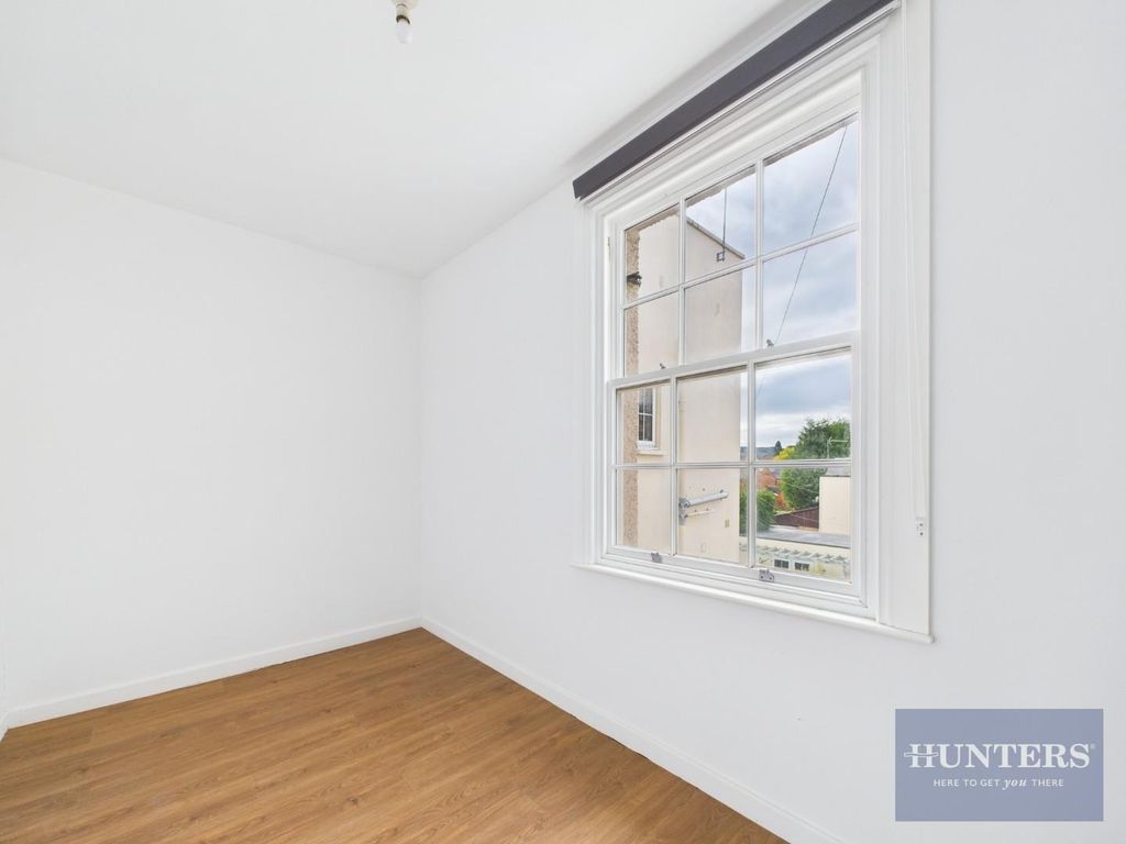 Property photo 3 of 4 Bedroom