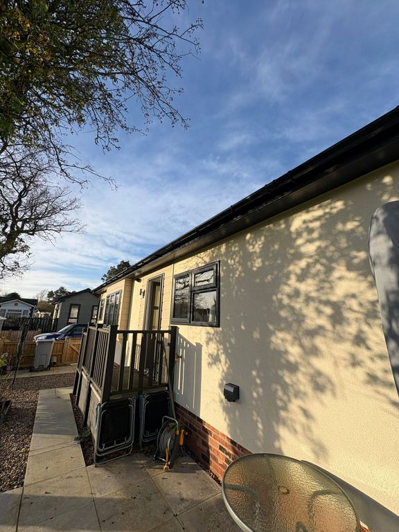 Property photo 3 of 45