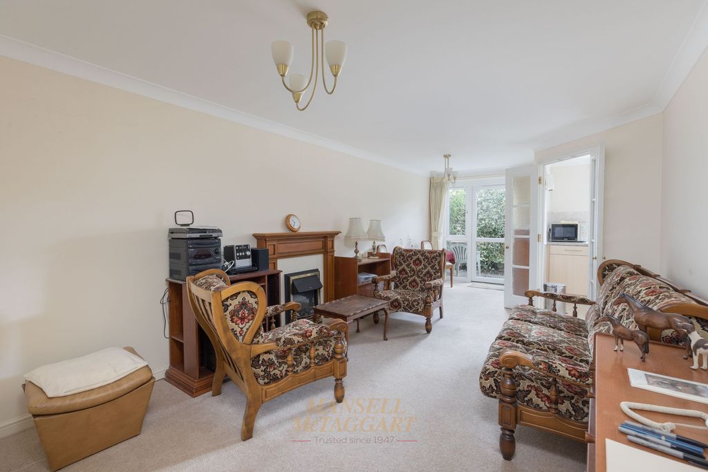 Property photo 3 of 21
