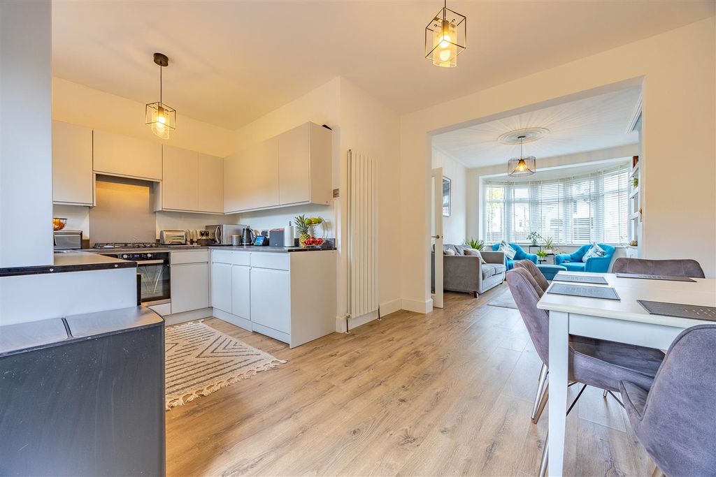 Property photo 2 of 18 Kitchen/Diner