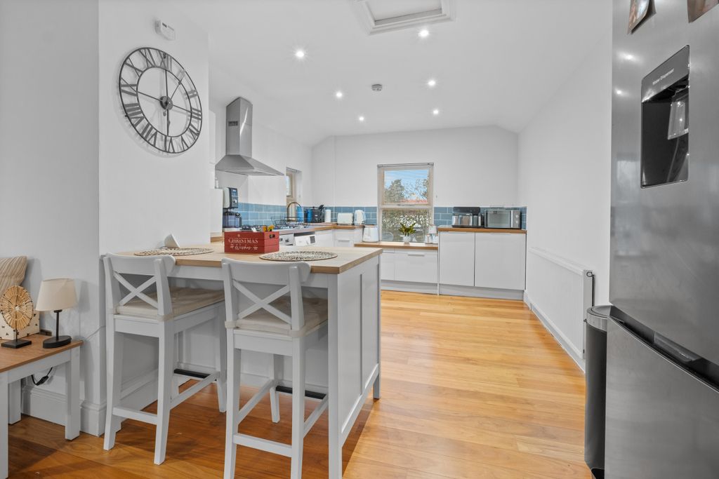 Property photo 3 of 14 Dscf0004