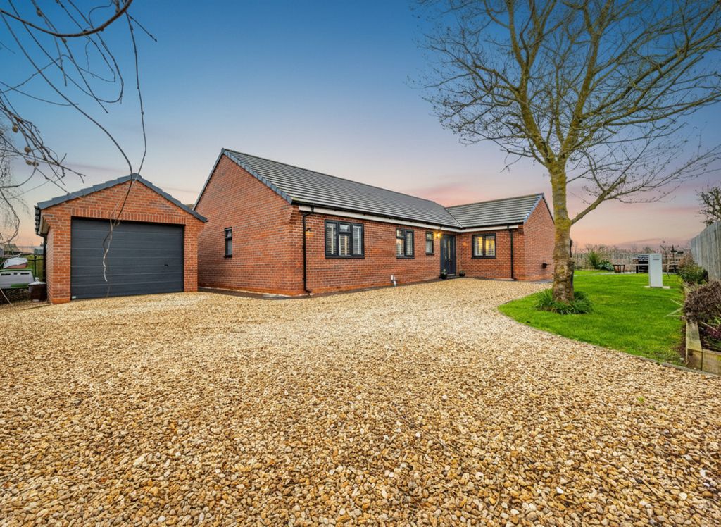 Property photo 1 of 33