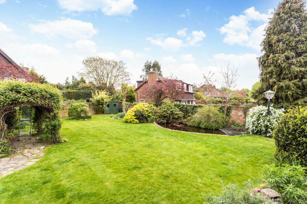 Property photo 3 of 20