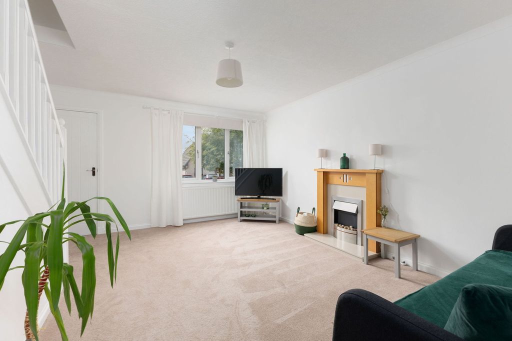 Property photo 3 of 23