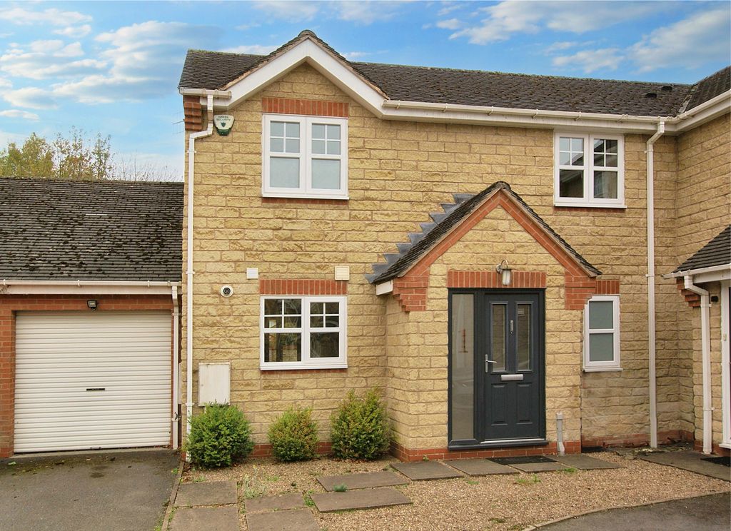 Property photo 1 of 12 1 Riv Front