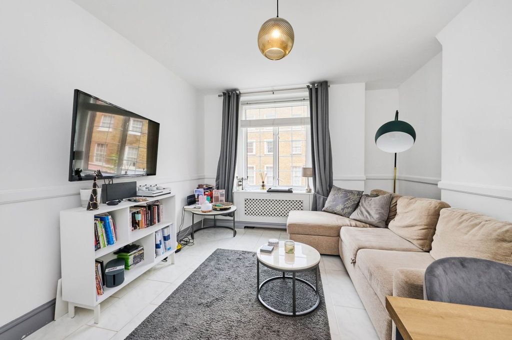 Property photo 2 of 18 Picture No. 10