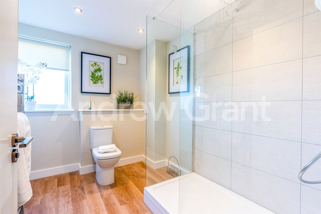 Additional image 16 of 2 bed flat to rentOrchard House, 2 Victoria Square, Droitwich WR9