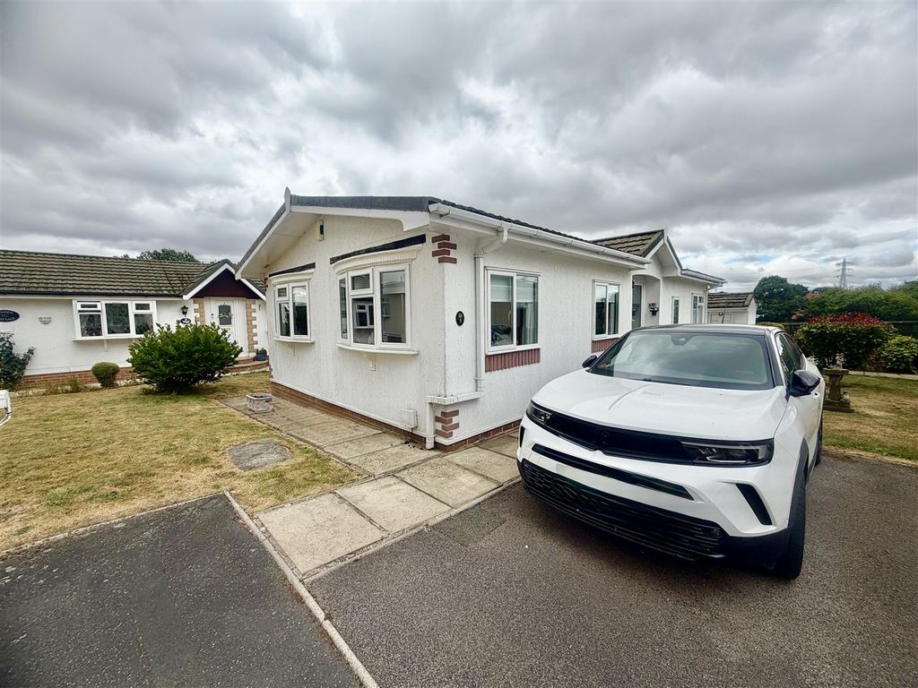 Property photo 1 of 18