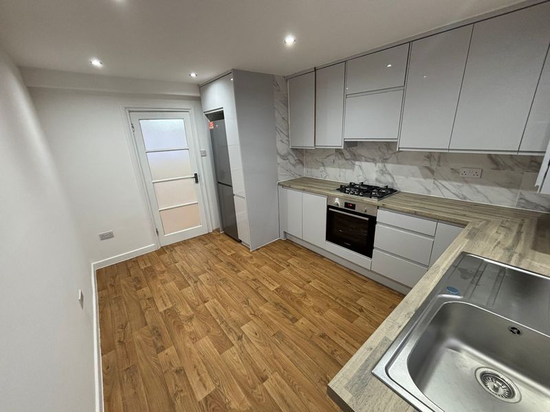 Property photo 3 of 14 Photo 12