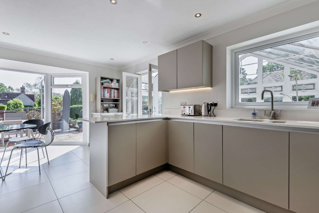 Property photo 3 of 22 Picture 3