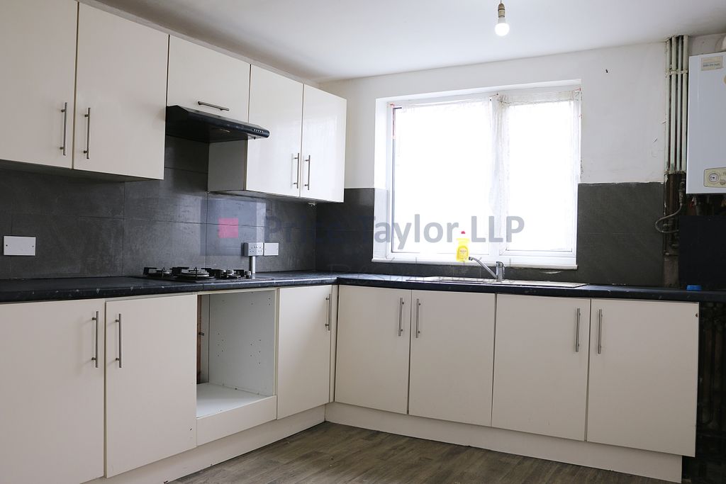 Property photo 2 of 13