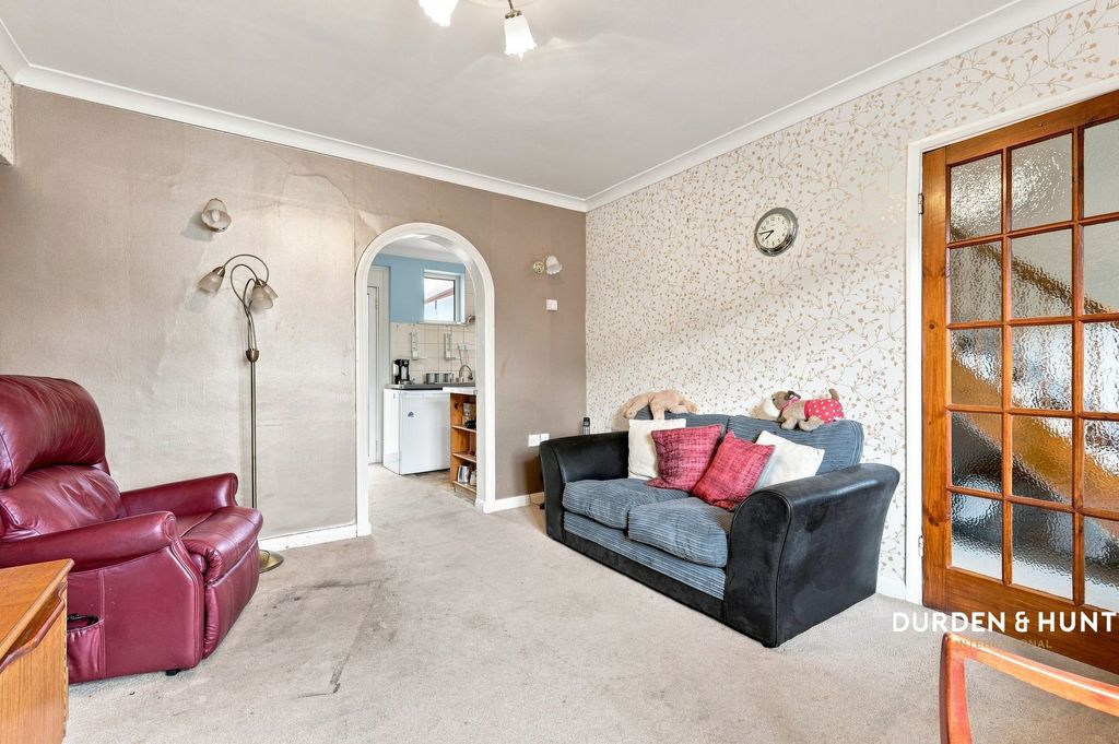 Property photo 3 of 20