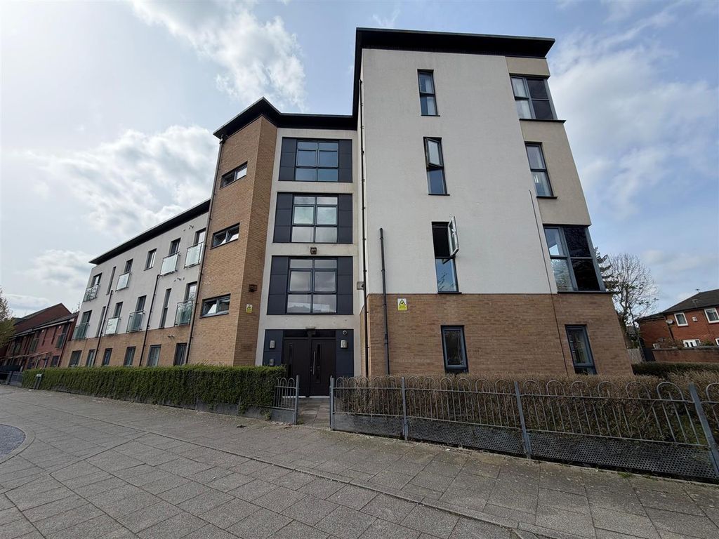 Property photo 3 of 14