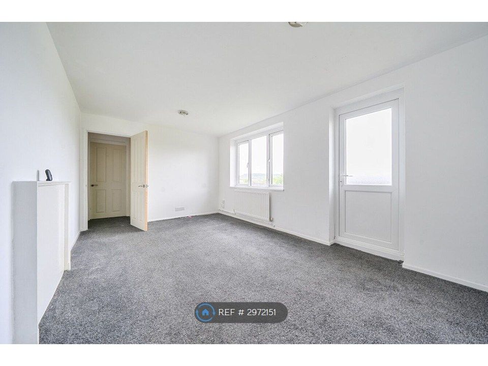 Property photo 3 of 3