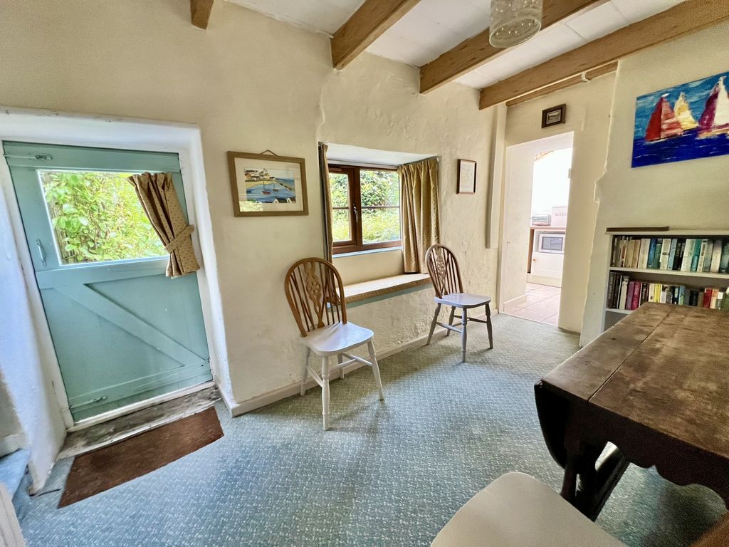 Property photo 3 of 12 Gallery