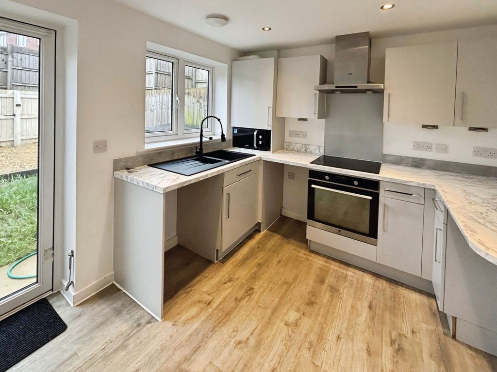 Property photo 2 of 21 54126116-8 20King 2017