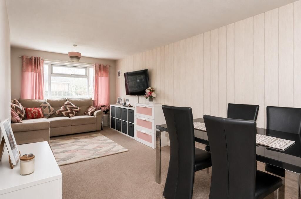 Property photo 2 of 11 Image