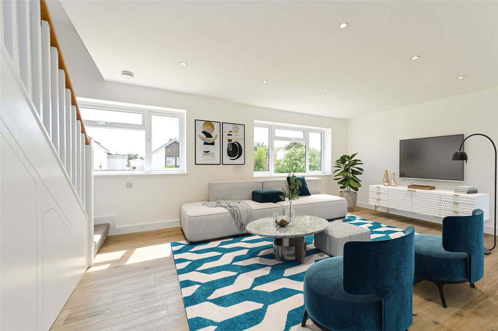Property photo 1 of 16 Sitting Room