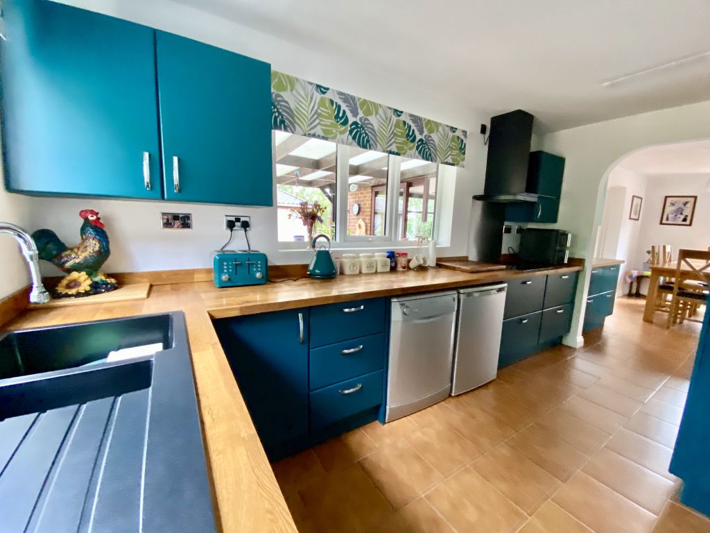 Property photo 2 of 33