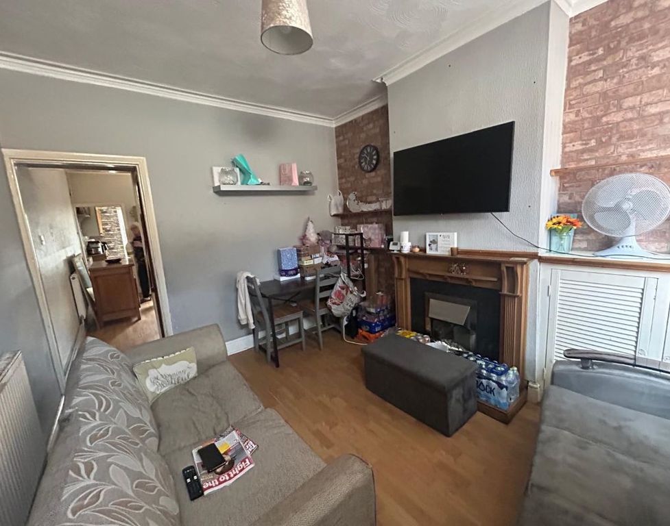 Property photo 2 of 6