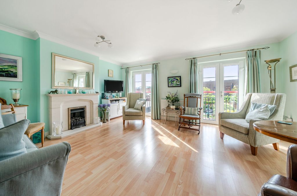 Property photo 3 of 12 1449065-12-69E74B...