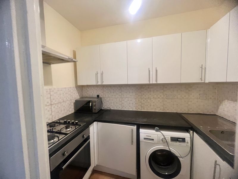 Property photo 1 of 7 Photo 10