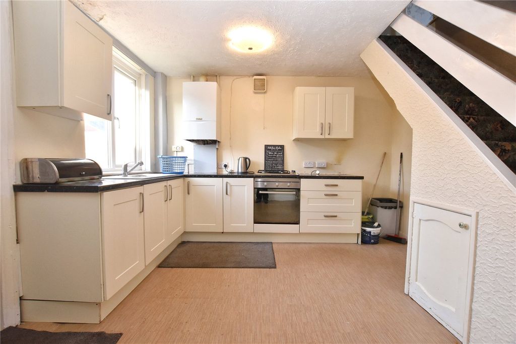 Property photo 2 of 12 Picture No. 10