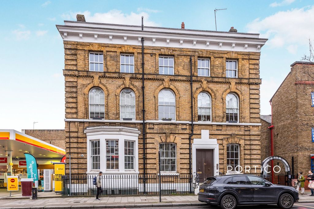 Property photo 3 of 13 Pbox-Img.Jpg