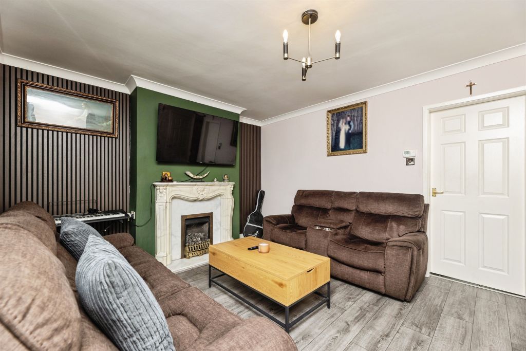 Property photo 3 of 12
