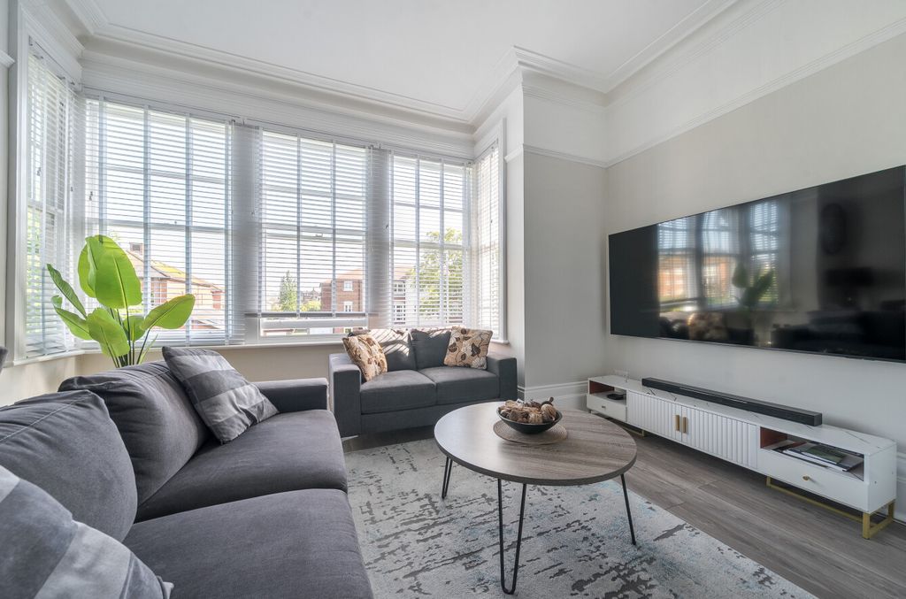 Property photo 2 of 13 1466084-16-6A108B...