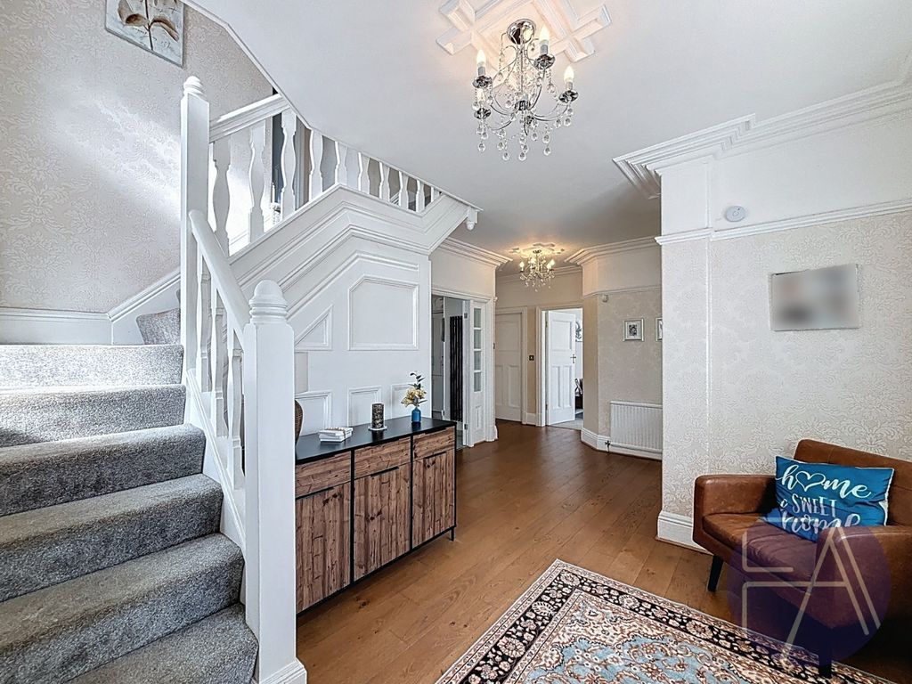 Property photo 3 of 43 4923192