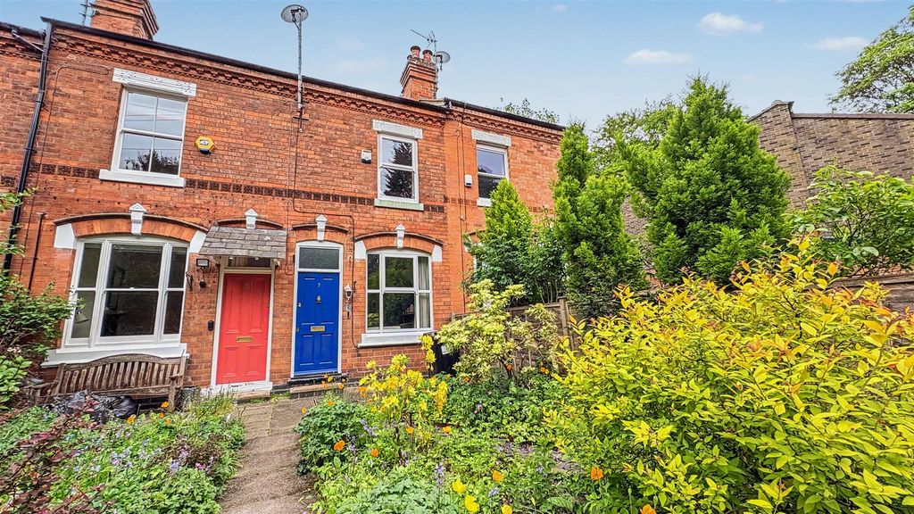 Property photo 1 of 17 Approach