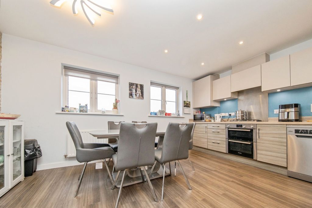 Property photo 2 of 20 Photo #2