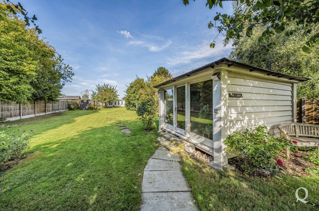 Property photo 1 of 30 00d45Ada-9Eeb-4Fa...