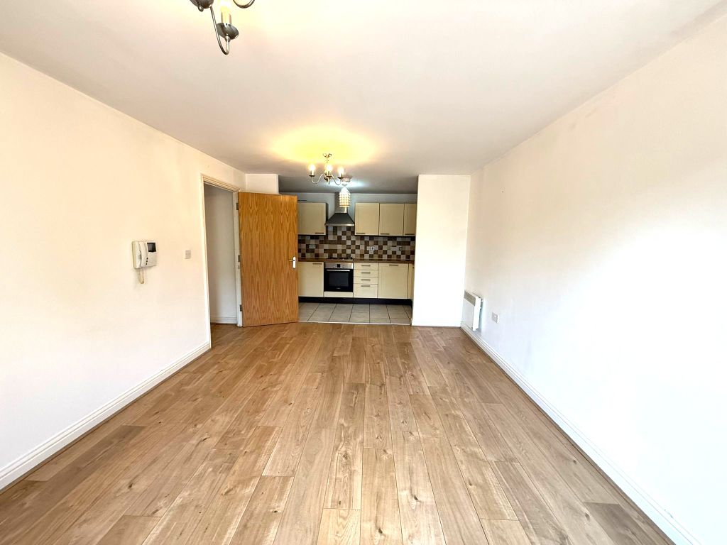 Property photo 1 of 12 Lounge