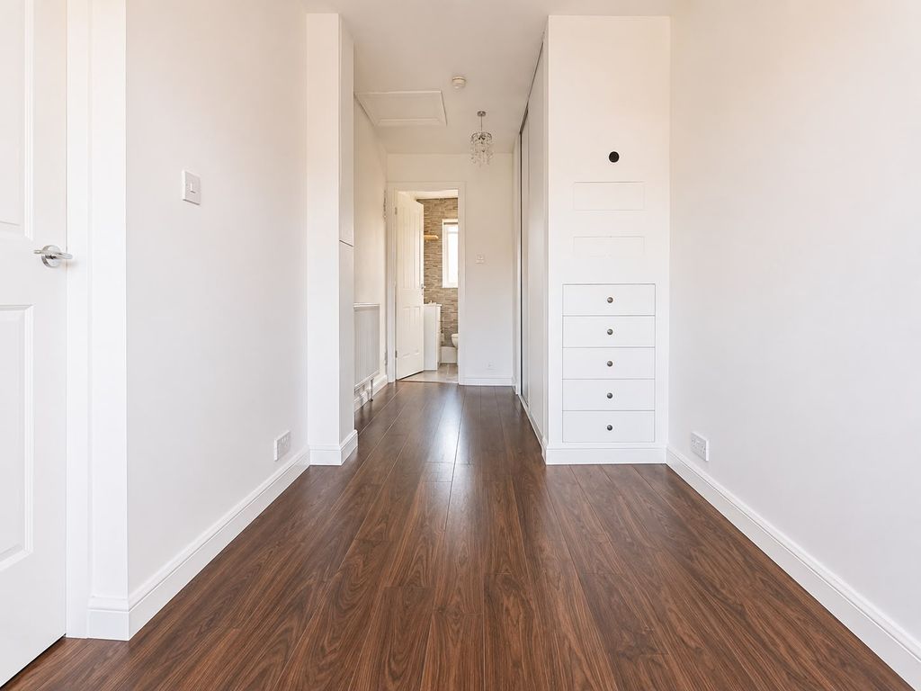 Property photo 3 of 15 New Photo 07