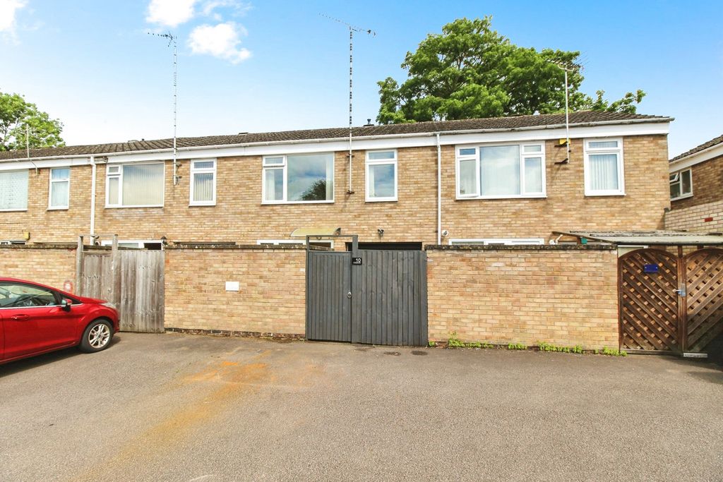 Property photo 1 of 18