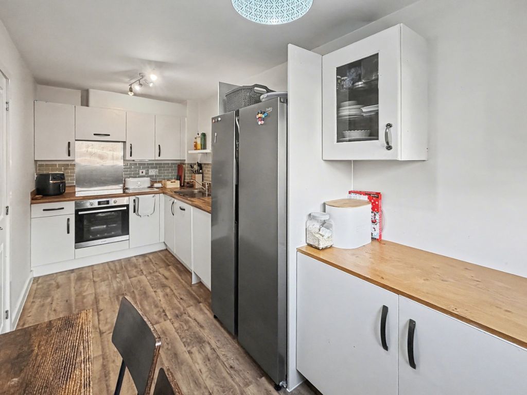 Property photo 2 of 30 4790309