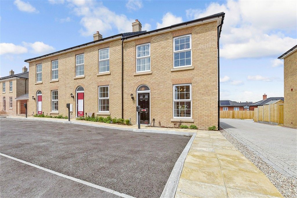 Property photo 1 of 14 External Front..