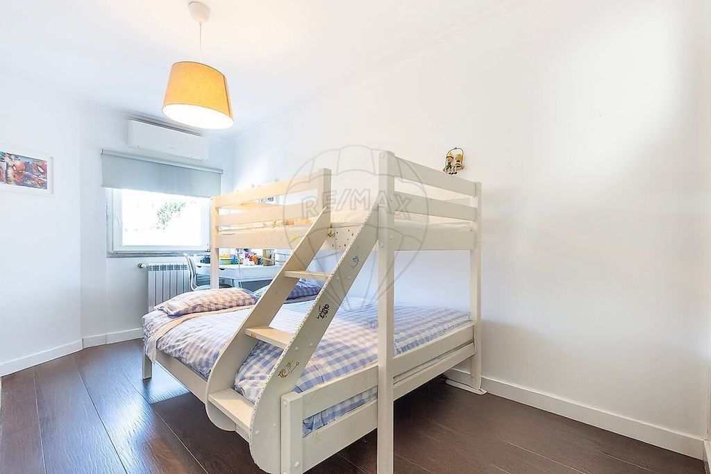 Property photo 2 of 26