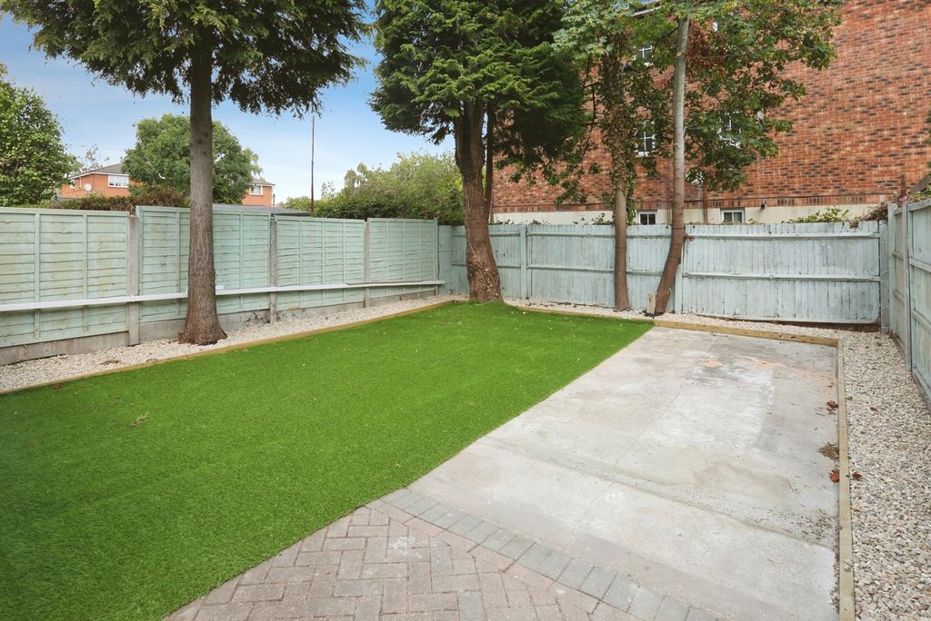 Property photo 2 of 20 Pbox-Img.Jpg