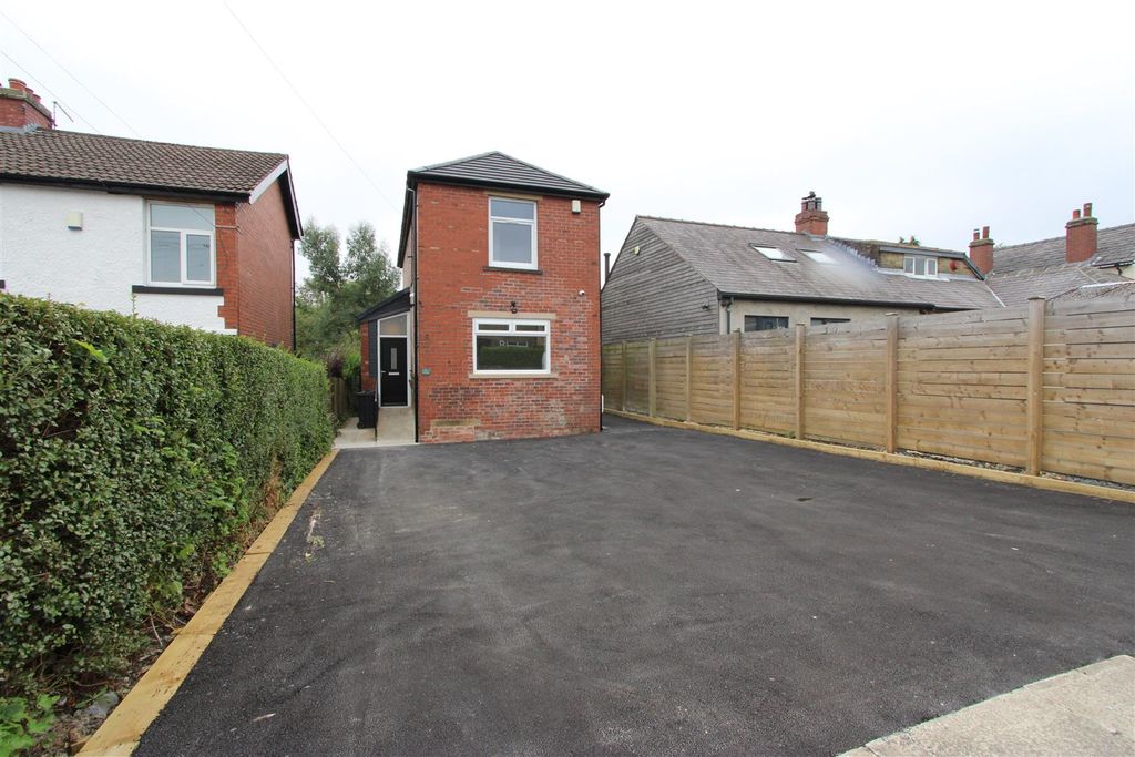 Property photo 1 of 30